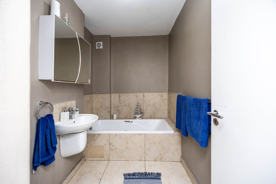 2 Bedroom Property for Sale in Nahoon Valley Park Eastern Cape